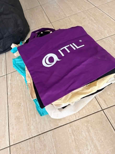 Photo of free 17 tote bags (Little Chalfont HP6) #1
