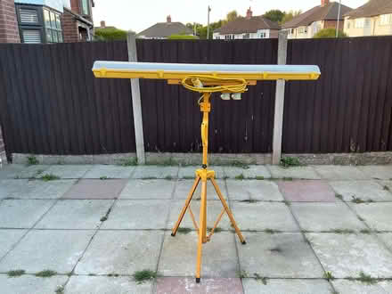 Photo of free 110v Tripod Light (Upton CH2) #1