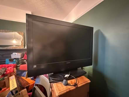 Photo of free Hitachi HD tv (Surrey RH7) #1
