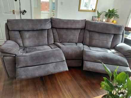 Photo of free 5 seater electric recliner (pensby) #4