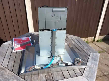 Photo of free Wall-mounted extractor fan, Hotpoint (Upton CH2) #3