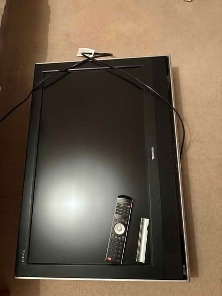 Photo of free Colour television 32 inch (Bury BL9) #2