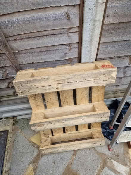 Photo of free 3 pallets (North Watford WD24) #1