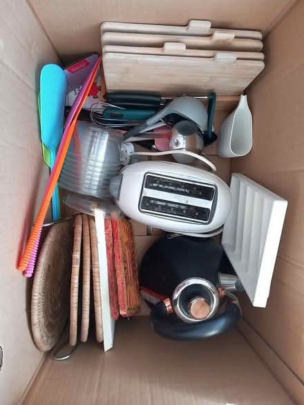 Photo of free kitchen clearing (RG6 near Palmer Park) #1