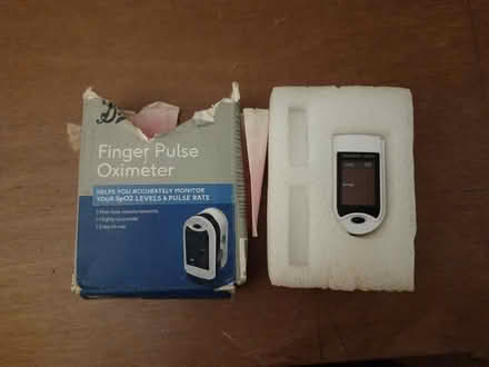 Photo of free Pulse Oxometer (oxygen/pulse) (Kew TW9) #2