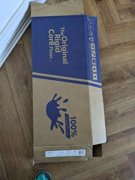 Photo of free luxury vinyl tiles (LVT) (Fenham) #3