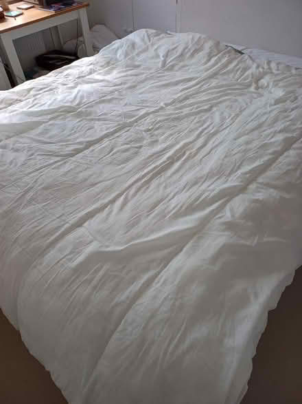 Photo of free King size polyester duvet (Lambridge) #1