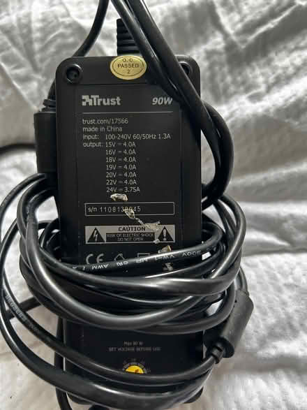 Photo of free Universal Laptop Charger (Tooting SW17) #2
