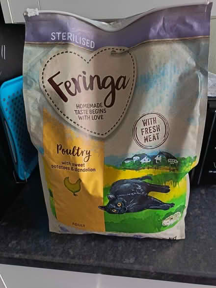Photo of free Feringa dry cat food large bag (WF8) #1