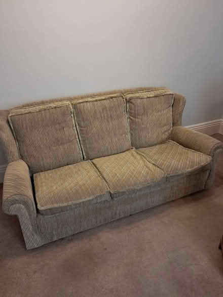 Photo of free 3 Piece Suite (Spalding) #1