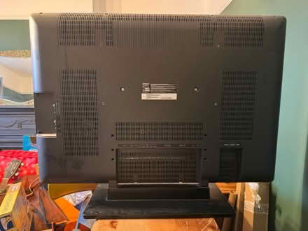 Photo of free Hitachi HD tv (Surrey RH7) #4