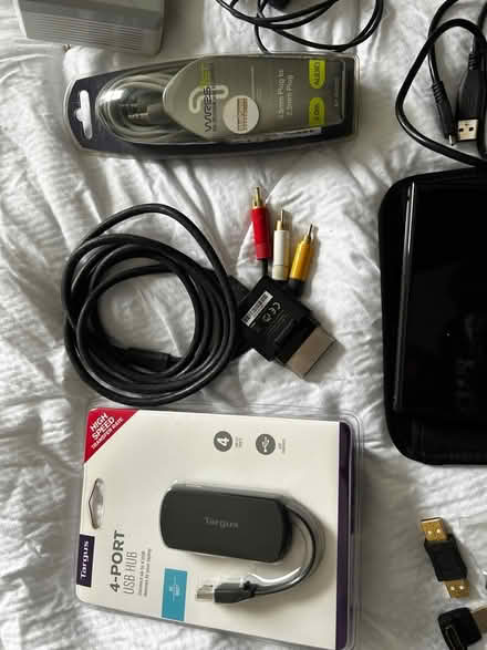 Photo of free Assorted Audio and PC cables (Tooting SW17) #3