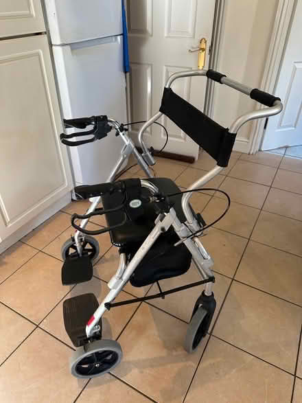 Photo of free Rollator (walking aid) (Stanford in the Vale SN7) #4