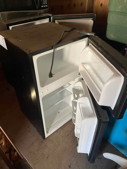 Photo of free Refrigerator (Harwood,Md) #1