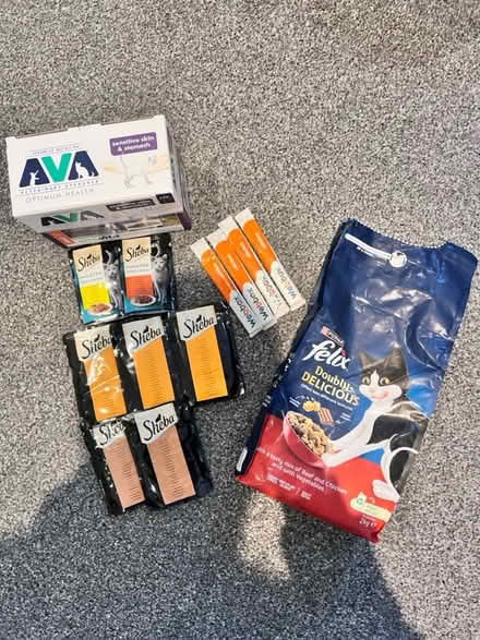 Photo of free Food for adult cat 1+ (Rm17) #1