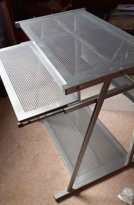 Photo of free Computer Station (Thrupp GL5) #2