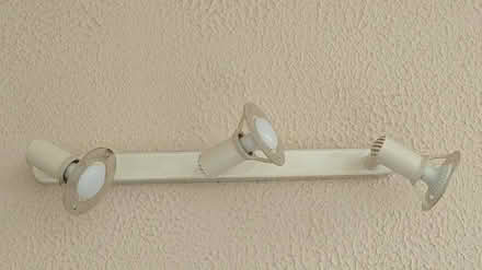 Photo of free White light with 3 adjustable spots (Chinley SK23) #1