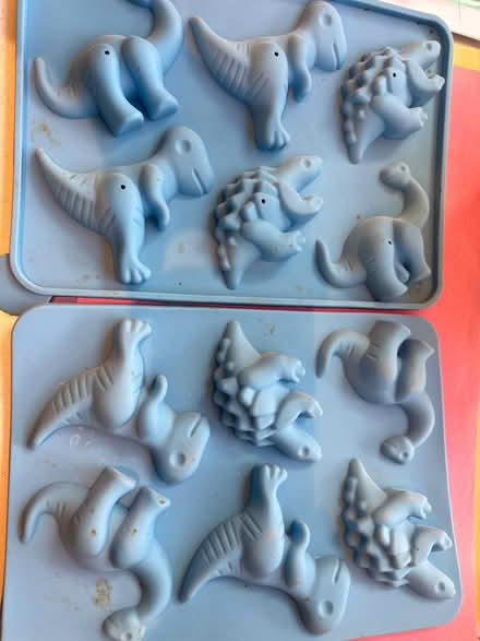 Photo of free Silicon cake mould (Sanderstead) #1