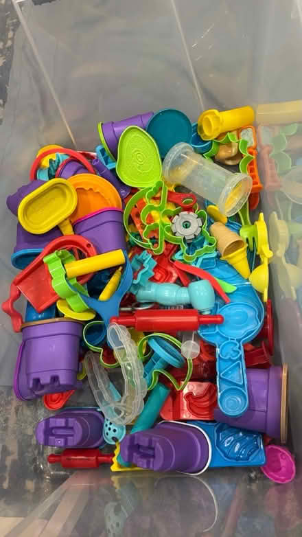 Photo of free Play dough accessories (Columbia) #3