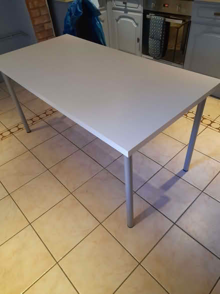 Photo of free Table (Bricknells Meadow OX28) #1