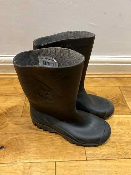 Photo of free Ladies size 6 Dunlop Wellies (SM4, Morden) #2