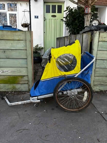 Photo of free Trail-a-tot bike trailer for kids (South Norwood SE25) #1