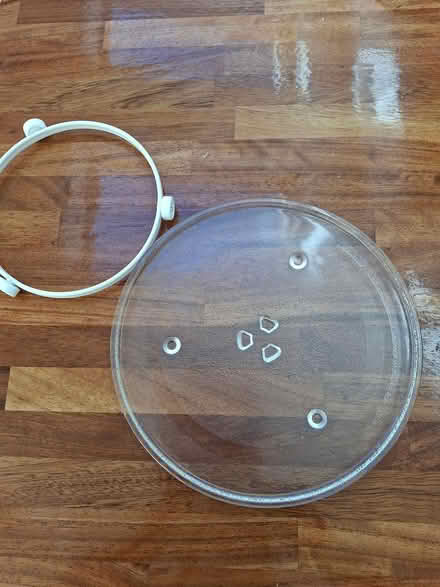 Photo of free Microwave Glass Plate (Dun Laoghaire/glenageary) #2