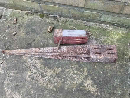 Photo of free Metpost spike and metpost tool (corley) #1