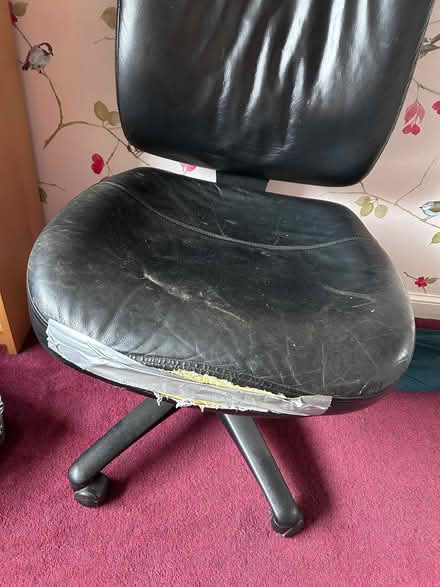 Photo of free Black office swivel chsir (Seal TN15) #2