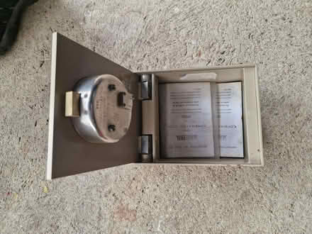 Photo of free strong metal combination safe (Lye Valley OX4) #1