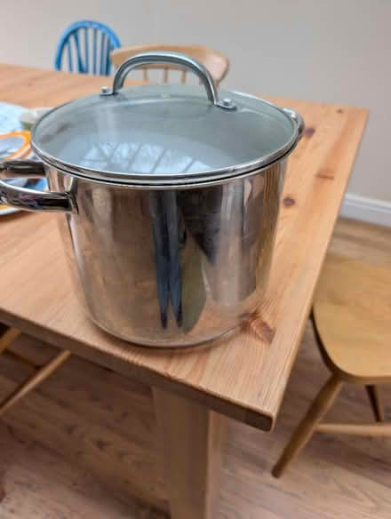 Photo of free Large cooking pot (Lower Green TN2) #1