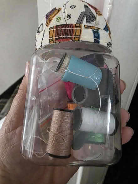 Photo of free Mini sewing set (SG18) #1