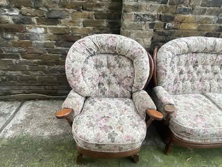 Photo of free 2 set Sofa (Croydon) #2