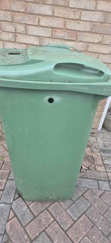 Photo of free Water butt (Abbeydale Gloucester) #3