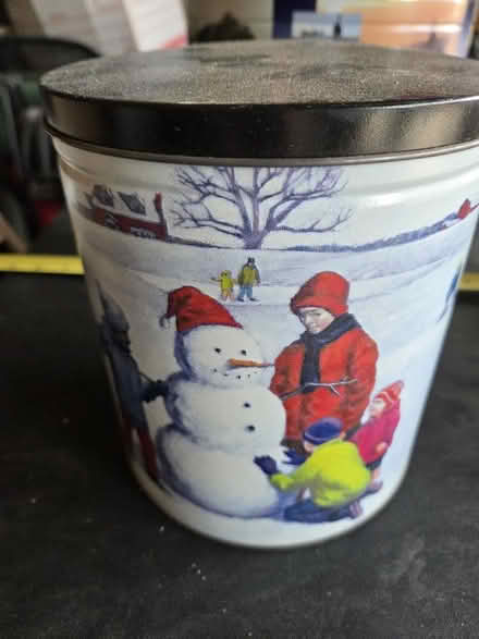 Photo of free metal tin (Farmington @ 11 Mile) #1