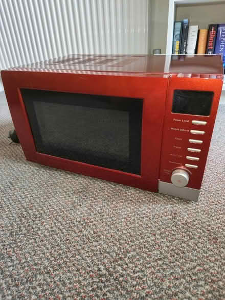 Photo of free Microwave (Carterton OX18) #1