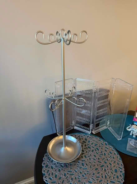 Photo of free Jewelry stands (Near Lincoln Park) #1