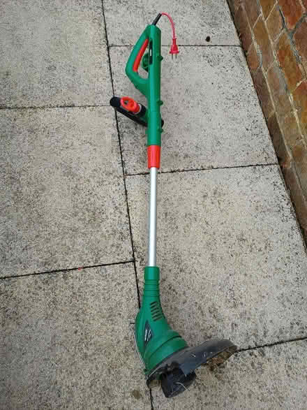 Photo of free Old electric Strimmer (Wellingborough NN8 5) #1