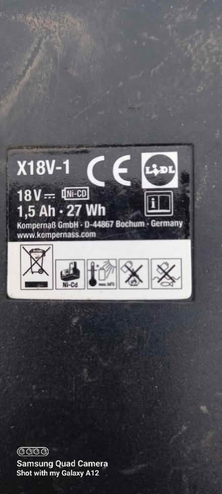 Photo of free 2x battery's and charger (Shepshed LE12) #2