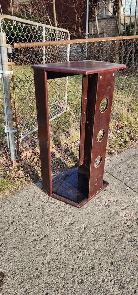 Photo of free bar table (Hamtramck) #1