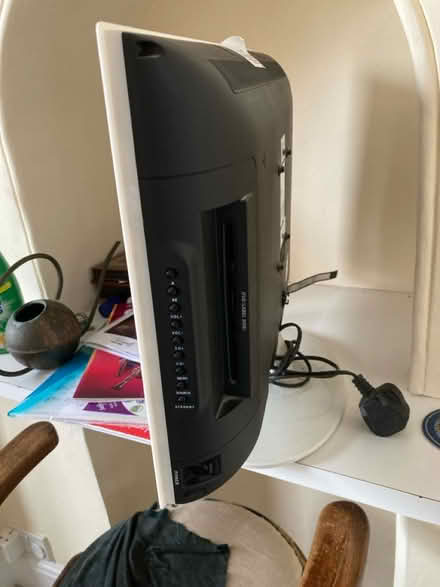 Photo of free TV and digital box (Wimbledon SW19 8) #3