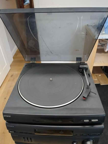 Photo of free Sony HiFi (Bovey Tracey) #2