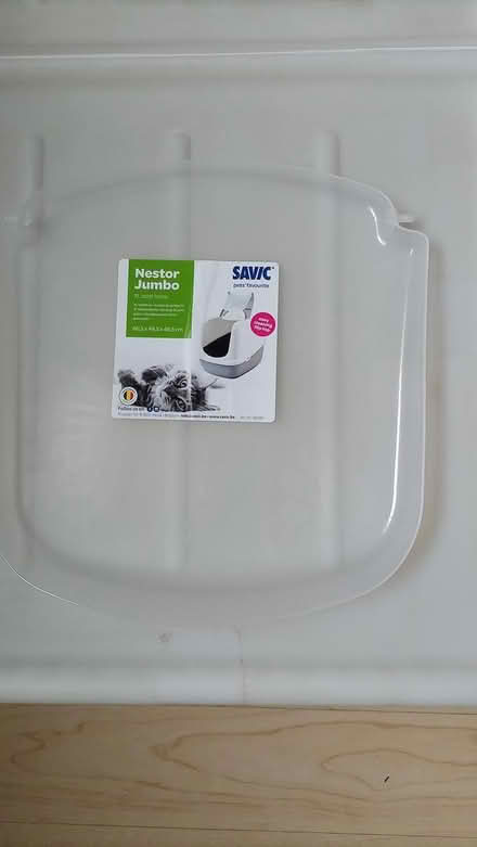 Photo of free Cat hooded litter tray – doors (Cardiff City Centre, CF10) #2