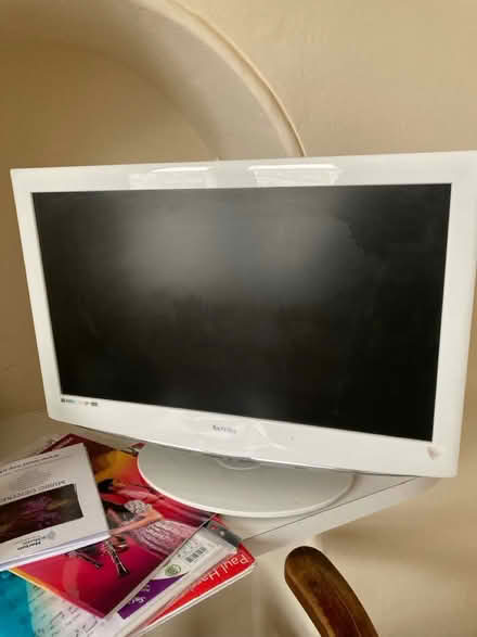 Photo of free TV and digital box (Wimbledon SW19 8) #2