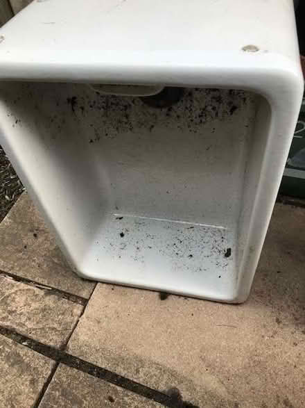 Photo of free belfast sink (Grove OX12) #1