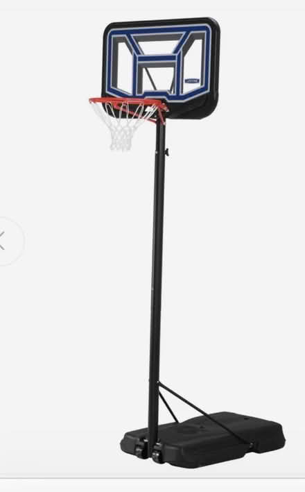 Photo of free Full size basketball hoop (Wandsworth SW18) #1