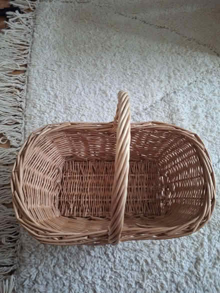 Photo of free Wicker basket with handle (Walthamstow E17) #2