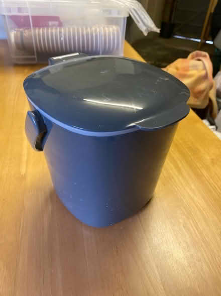 Photo of free Small food bin (Abingdon OX14) #1
