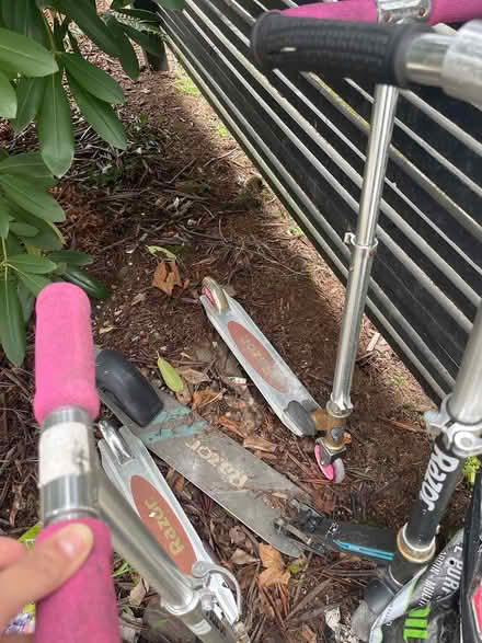 Photo of free 4 razor scooters , 1 ezyroller (North Ballard) #2