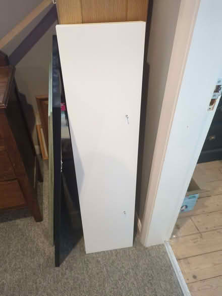 Photo of free floating shelf (Kendal LA9) #1